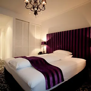 Otel Aleksandra, Düsseldorf
