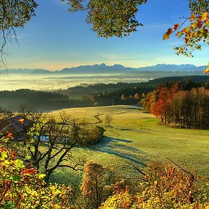 https://hotel-zur-schonen-aussicht-kleinhohenrain.com-bavaria.com